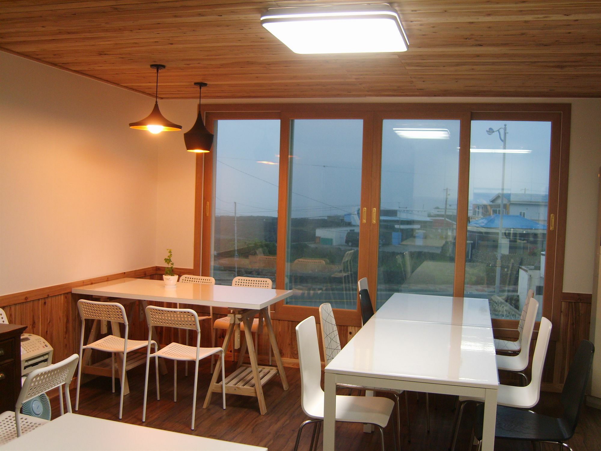 Be Road House Hotel Jeju Exterior photo